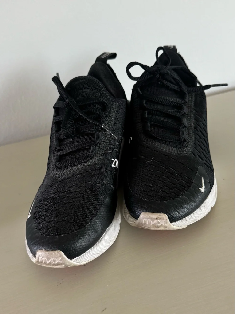 Nike Black & White Air Max 270 Lightweight Sneakers